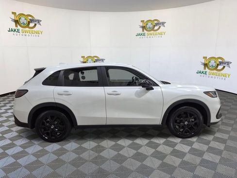 Used 2024 Honda HR-V Sport image 11