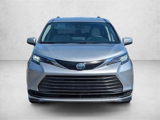 Used 2021 Toyota Sienna LE FWD video 2
