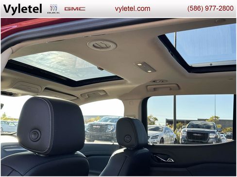 Certified 2023 GMC Acadia Denali w/ Denali Ultimate Package image 15