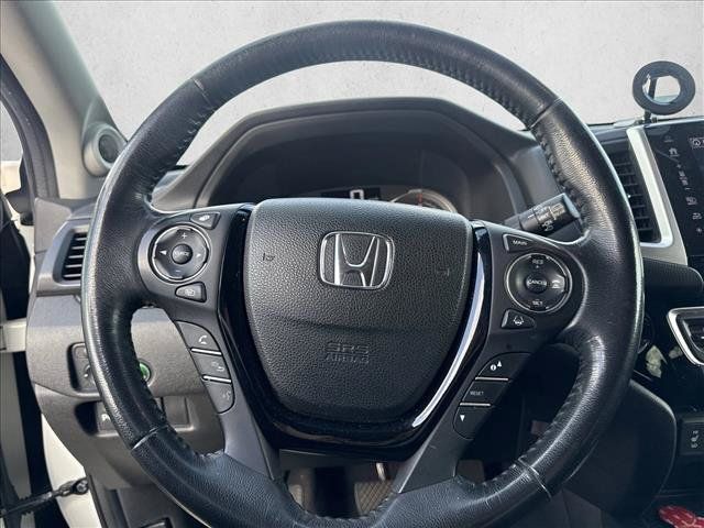 Used 2017 Honda Pilot Touring image 10