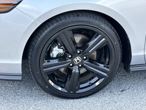 Used 2024 Honda Accord Sport image 7