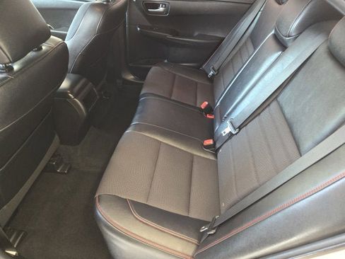 Used 2016 Toyota Camry SE image 13