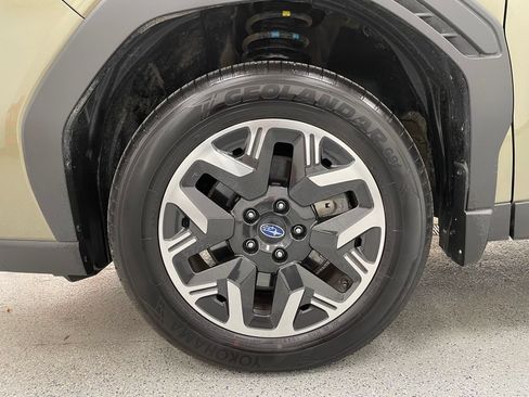 Certified 2025 Subaru Forester Premium AWD/4WD image 4