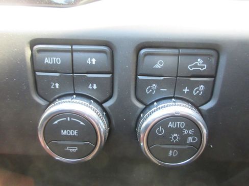New 2026 GMC Sierra 3500 Denali Ultimate AWD/4WD image 18