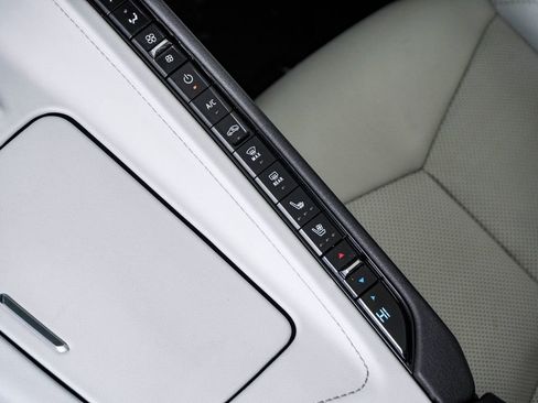 Used 2021 Chevrolet Corvette Stingray Preferred Conv w/ 2LT image 28