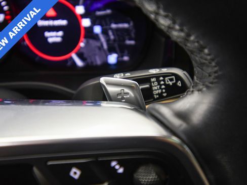 Used 2023 Porsche Cayenne Platinum Edition image 37