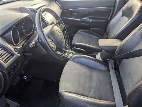 Used 2024 Mitsubishi Outlander Sport SE image 15