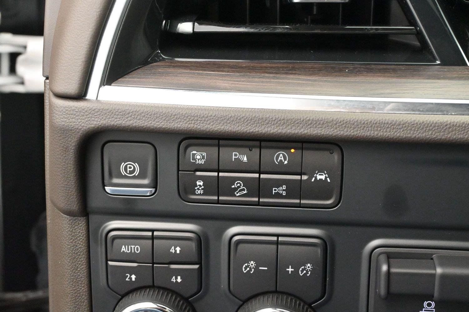 Used 2025 Chevrolet Tahoe Z71 w/ Z71 Off-Road Package AWD/4WD image 25