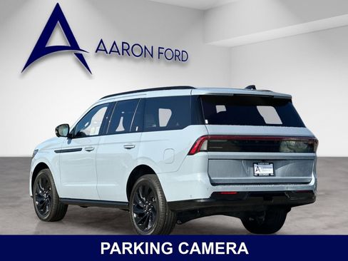 Used 2025 Lincoln Navigator Reserve w/ Jet Appearance Package AWD/4WD image 4