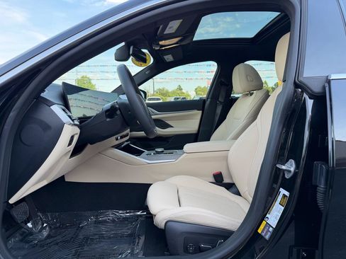 Used 2025 BMW i4 eDrive40 w/ Premium Package RWD image 13