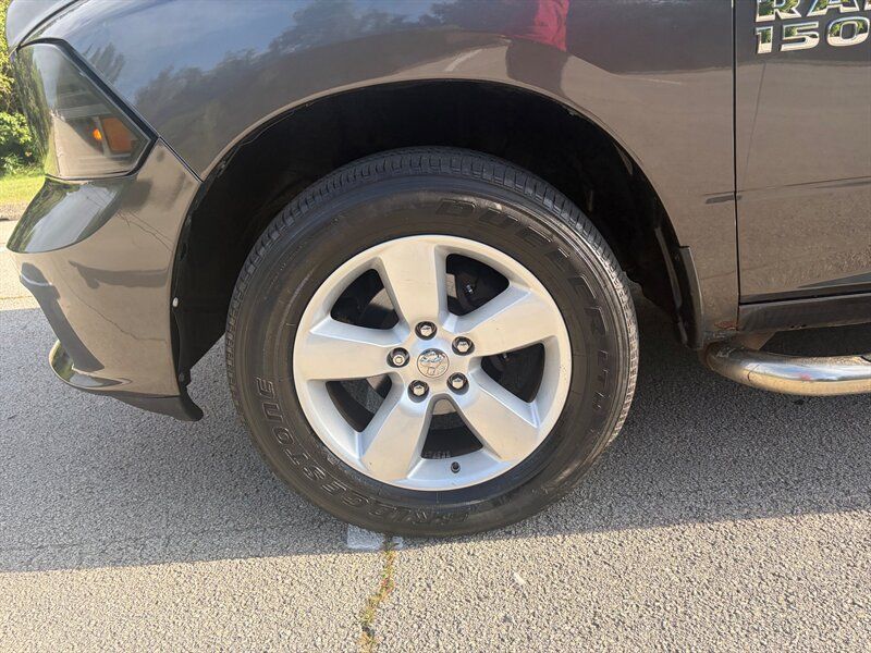 Used 2015 RAM 1500 Express AWD/4WD image 29