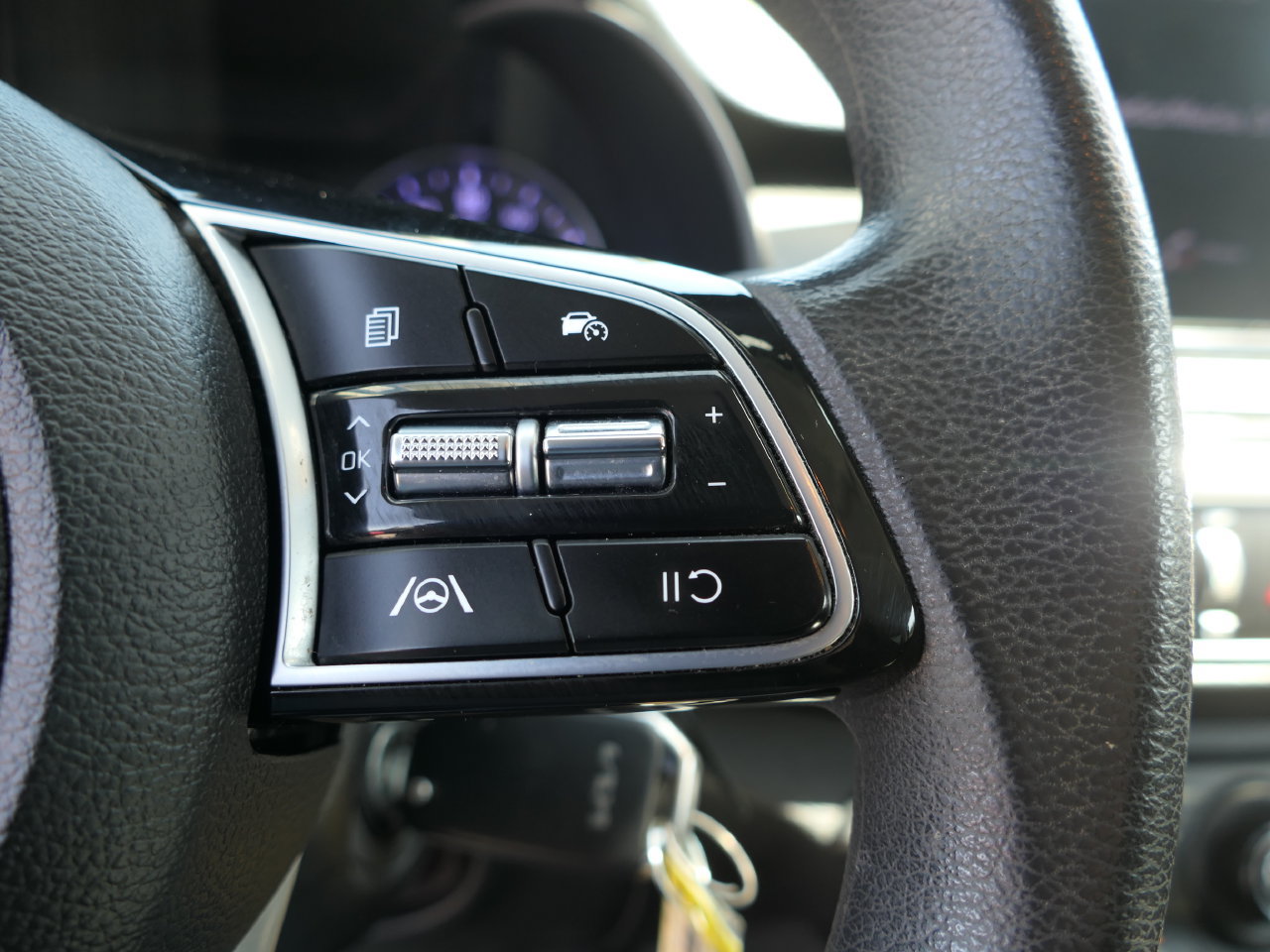 Certified 2023 Kia Forte LXS FWD image 15