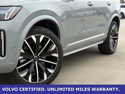 Certified 2025 Volvo XC90 B6 Plus image 10