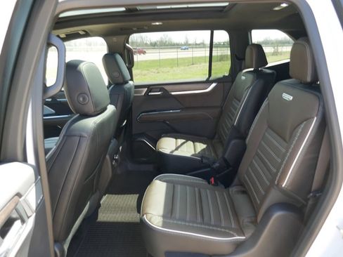 New 2026 GMC Acadia Denali Ultimate AWD/4WD image 14
