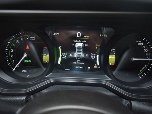 Used 2025 Jeep Wrangler Unlimited Sahara w/ Safety Group AWD/4WD image 16