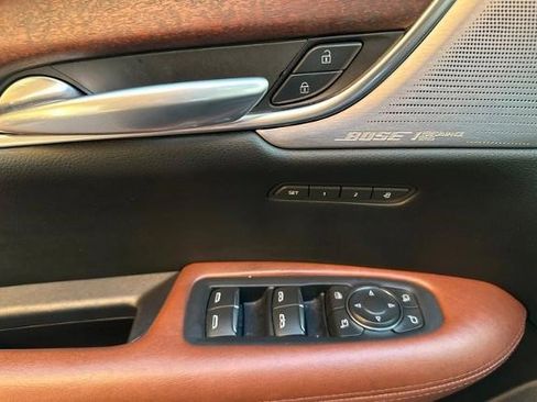 Certified 2021 Cadillac XT5 Premium Luxury image 6