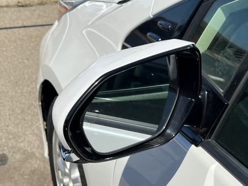 Used 2019 Toyota Prius LE w/ Carpet Mat Package image 8