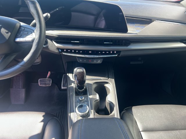 Used 2024 Cadillac XT4 Sport w/ Technology Package AWD/4WD image 11