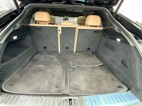 Used 2021 Porsche Cayenne Coupe image 30