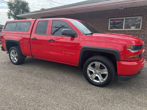Used 2017 Chevrolet Silverado 1500 Custom w/ Custom Convenience Package AWD/4WD image 1