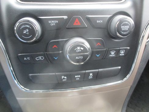 Used 2014 Jeep Grand Cherokee Limited image 20