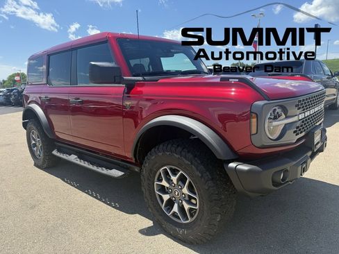 New 2025 Ford Bronco Badlands image 1