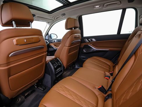 Used 2024 BMW X7 xDrive40i w/ Executive Package AWD/4WD image 21