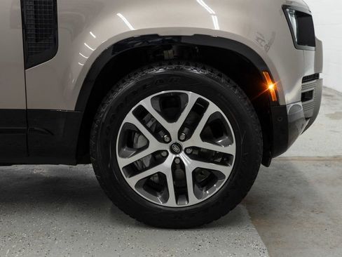 Used 2023 Land Rover Defender 110 X-Dynamic SE AWD/4WD image 41