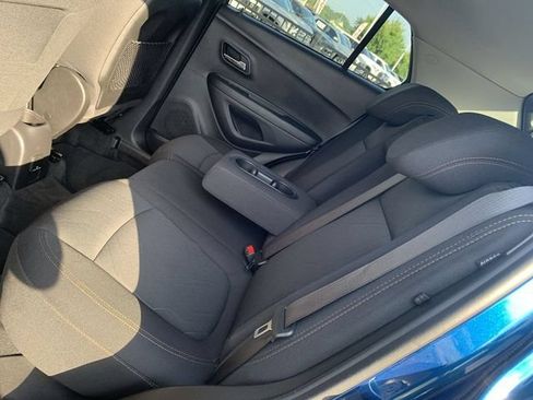 Used 2020 Chevrolet Trax LT FWD image 10