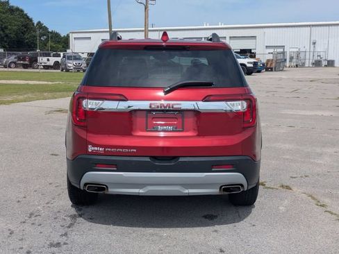 Used 2023 GMC Acadia SLT FWD image 4