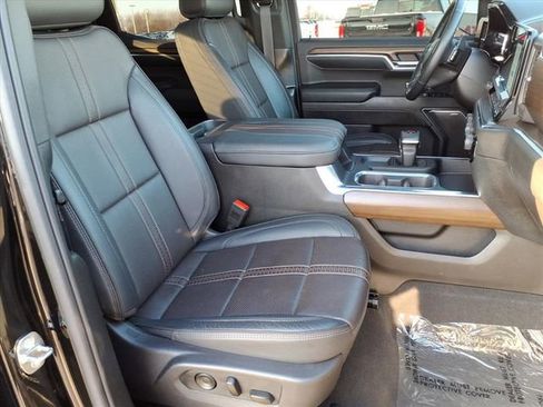 Used 2024 Chevrolet Silverado 1500 High Country w/ High Country Premium Package image 26