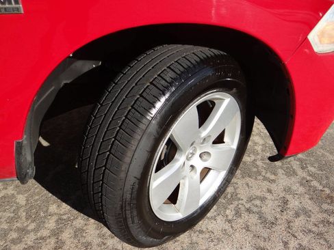 Used 2012 RAM 1500 Express image 20