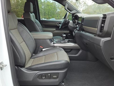 Used 2023 Chevrolet Silverado 1500 ZR2 AWD/4WD image 15