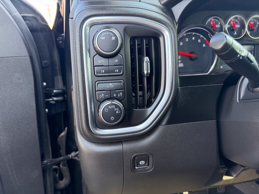 Used 2019 Chevrolet Silverado 1500 LT w/ All-Star Edition AWD/4WD image 27