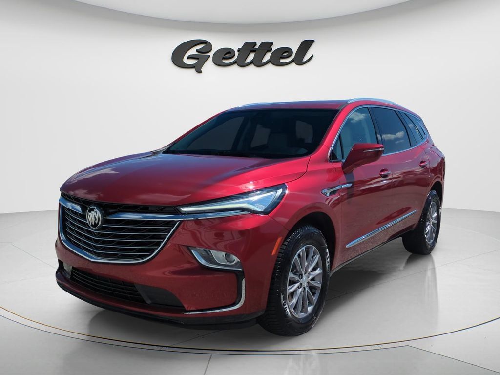 Used 2022 Buick Enclave Essence w/ Sound and Sites Package FWD image 1