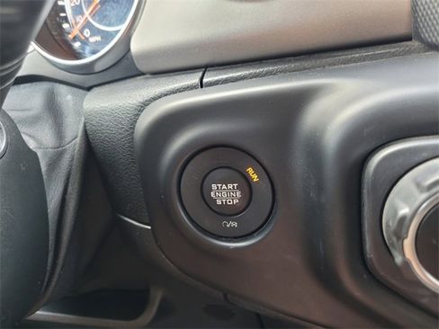 Certified 2020 Jeep Wrangler Unlimited Sport image 28