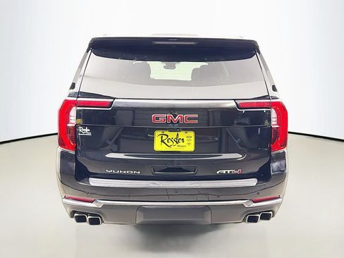 Used 2025 GMC Yukon XL AT4 w/ Premium Trailering Package AWD/4WD image 7