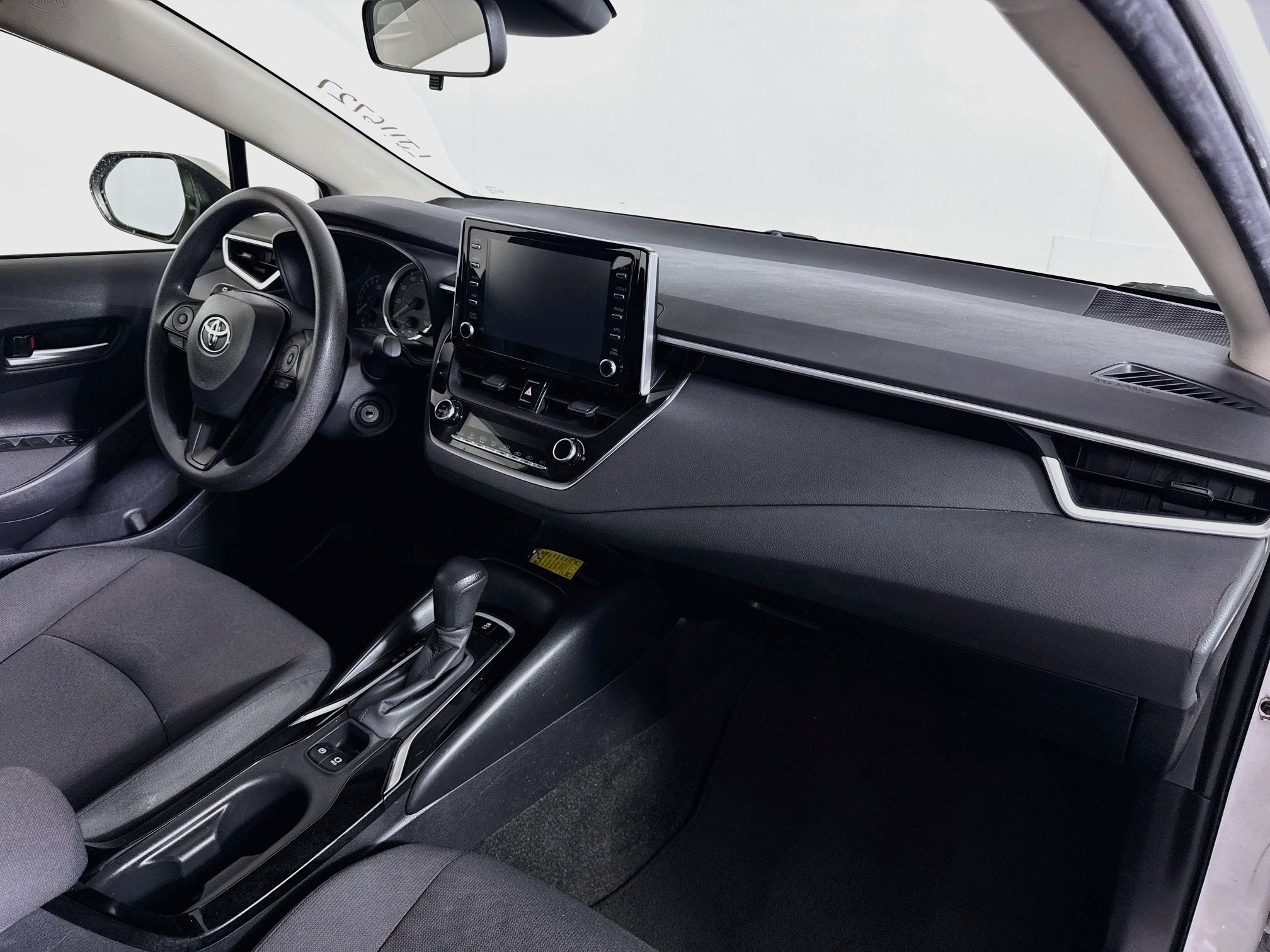 Certified 2020 Toyota Corolla LE w/ Carpet Mat Package (TMS) FWD image 27