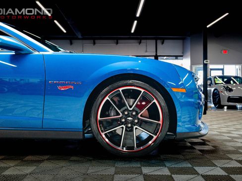 Used 2013 Chevrolet Camaro SS w/ Hot Wheels Special Edition image 29