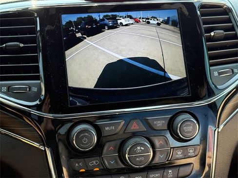 Used 2020 Jeep Grand Cherokee Limited w/ Luxury Group II image 20