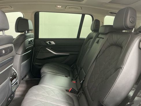 Certified 2023 BMW X7 xDrive40i w/ Premium Package image 26