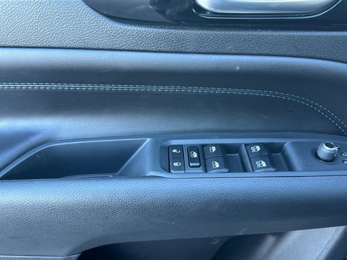 New 2026 Jeep Compass Latitude image 11