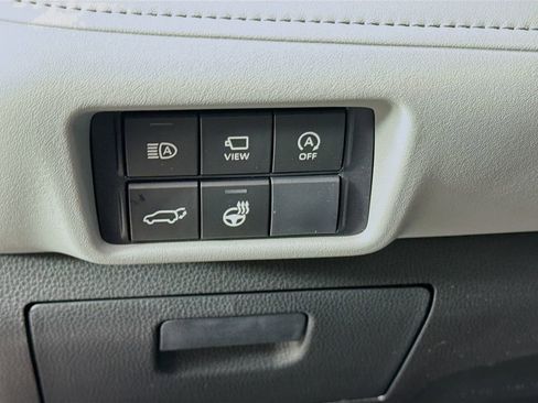 New 2026 Toyota Highlander Limited image 10