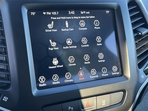 Certified 2021 Jeep Cherokee Latitude Lux w/ Comfort/Convenience Group image 26