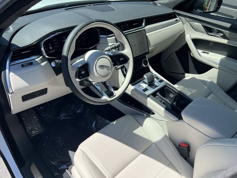 New 2025 Jaguar F-PACE R-Dynamic S AWD/4WD image 19
