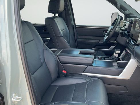 Used 2025 Toyota Tundra Platinum AWD/4WD image 22