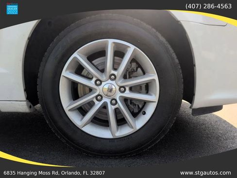 Used 2013 Dodge Grand Caravan SXT w/ Rear Park Assist Pkg FWD image 28