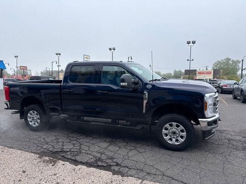 Used 2024 Ford F250 XLT w/ Snow Plow Prep Package AWD/4WD image 5