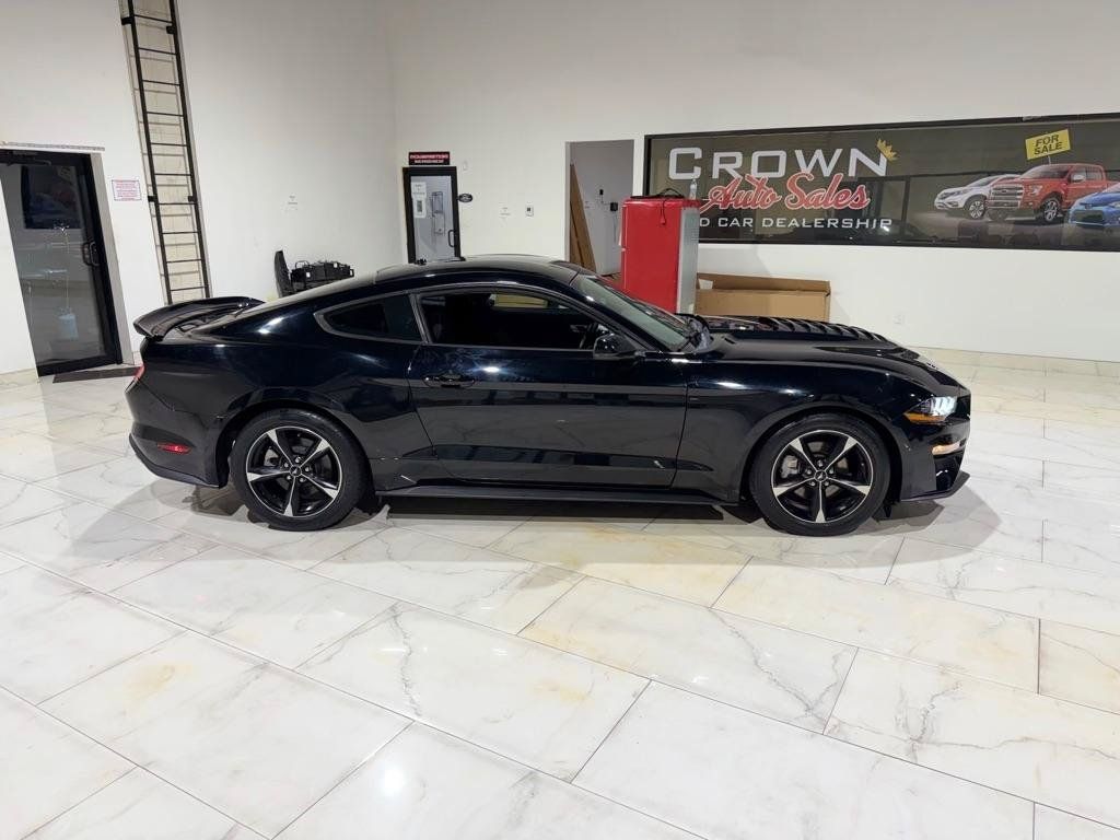 Used 2019 Ford Mustang Coupe RWD image 6