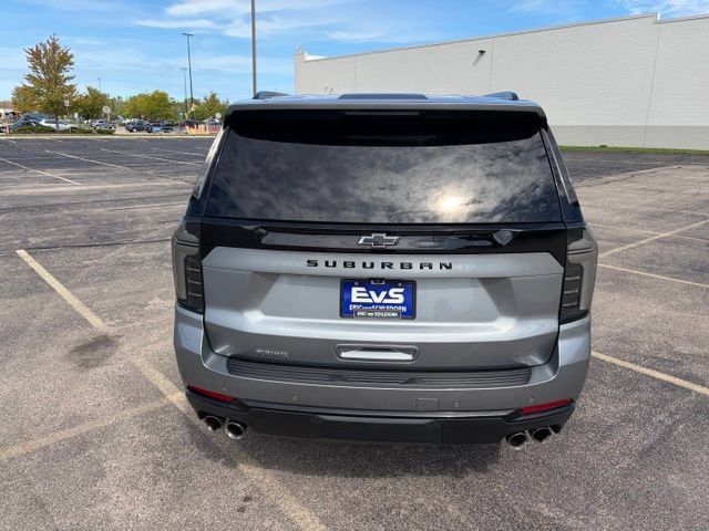Used 2025 Chevrolet Suburban Z71 w/ Z71 Off-Road Package AWD/4WD image 5